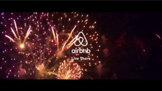 Airbnb – Live There